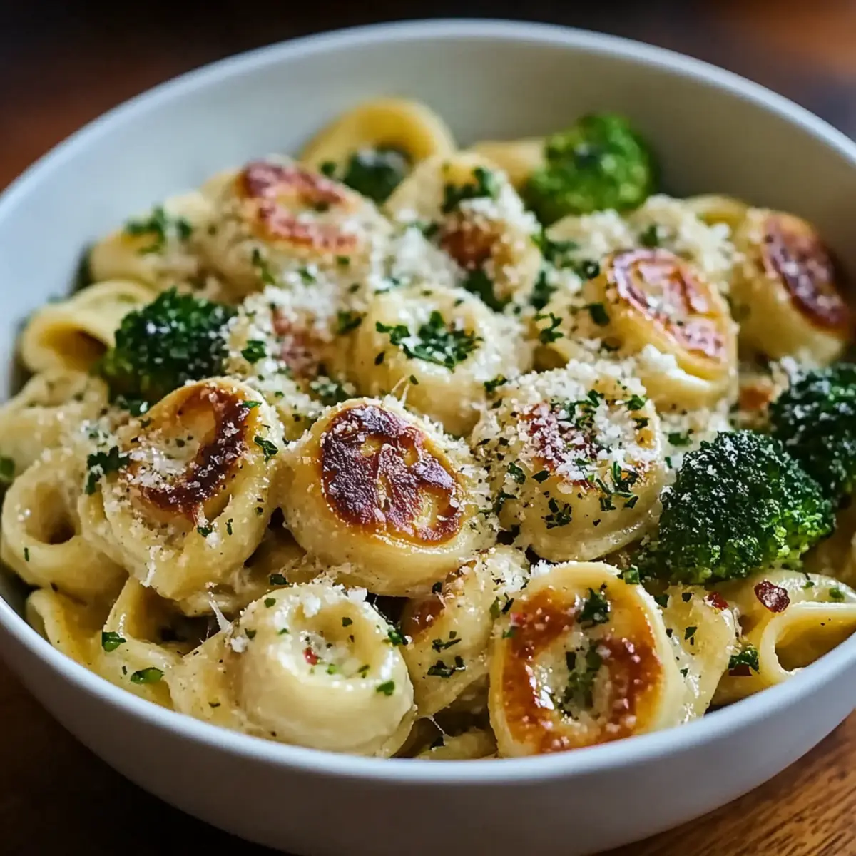 Creamy Garlic Parmesan Tortellini